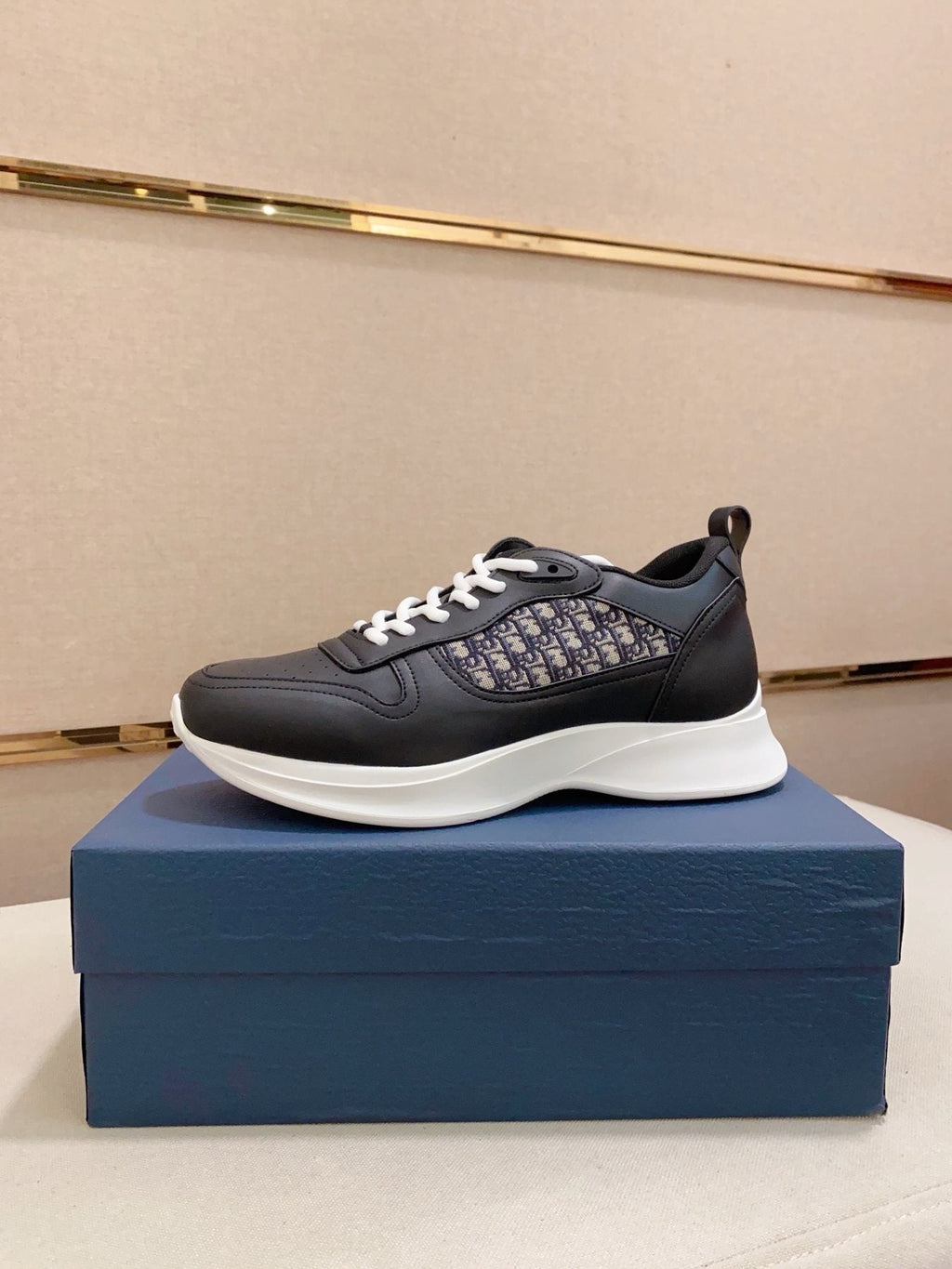 Dior B30 Low-Top Sneakers - White Sole With Rounded Tread Details
